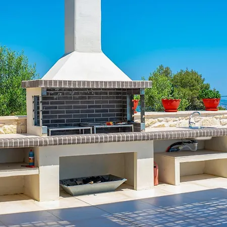 Lamar Private Luxury Μαραθιάς