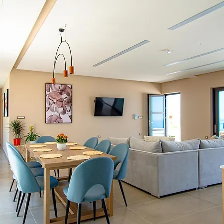 Lamar Private Luxury Villa